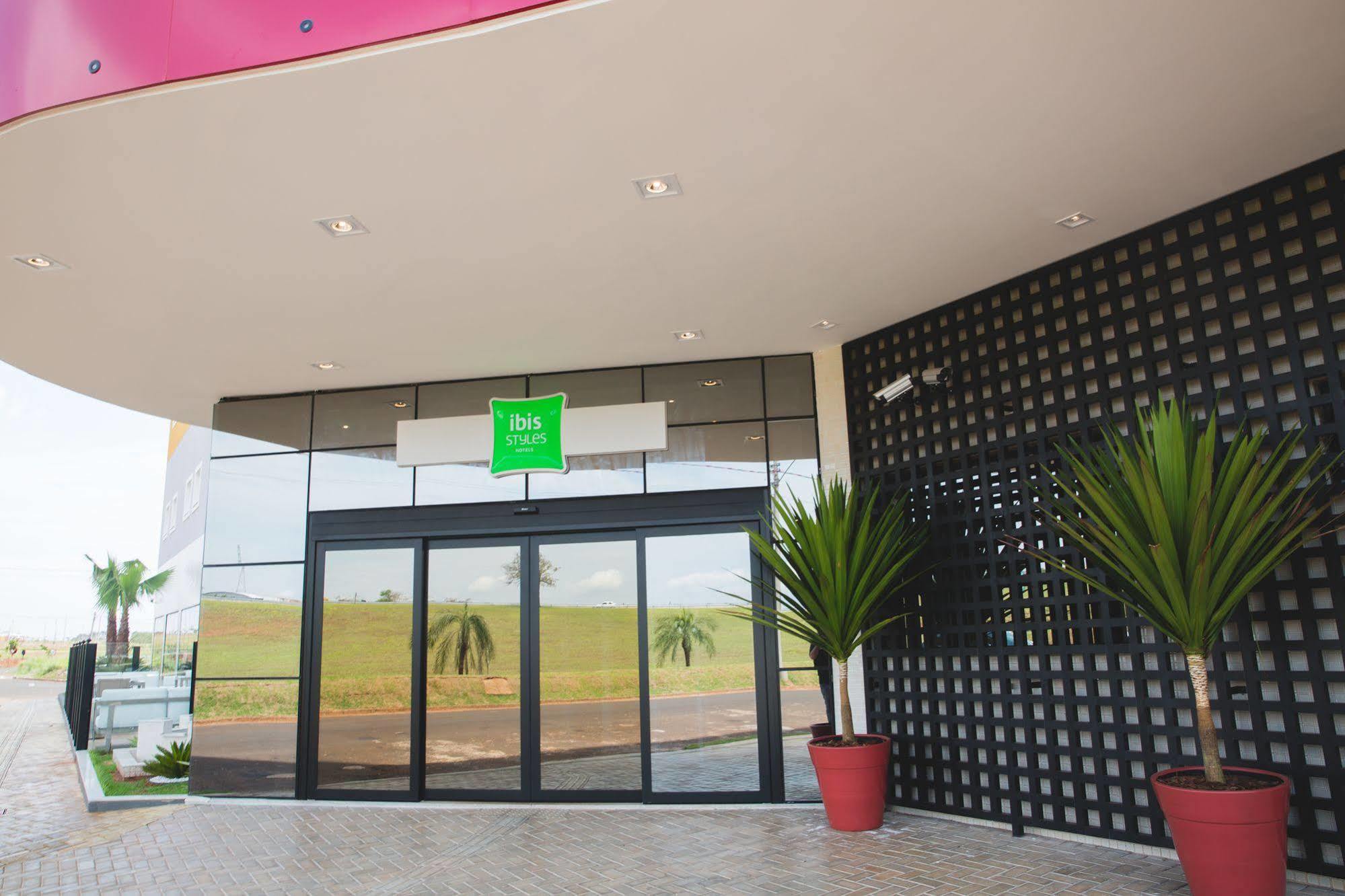 Ibis Styles Birigui Hotel Buitenkant foto