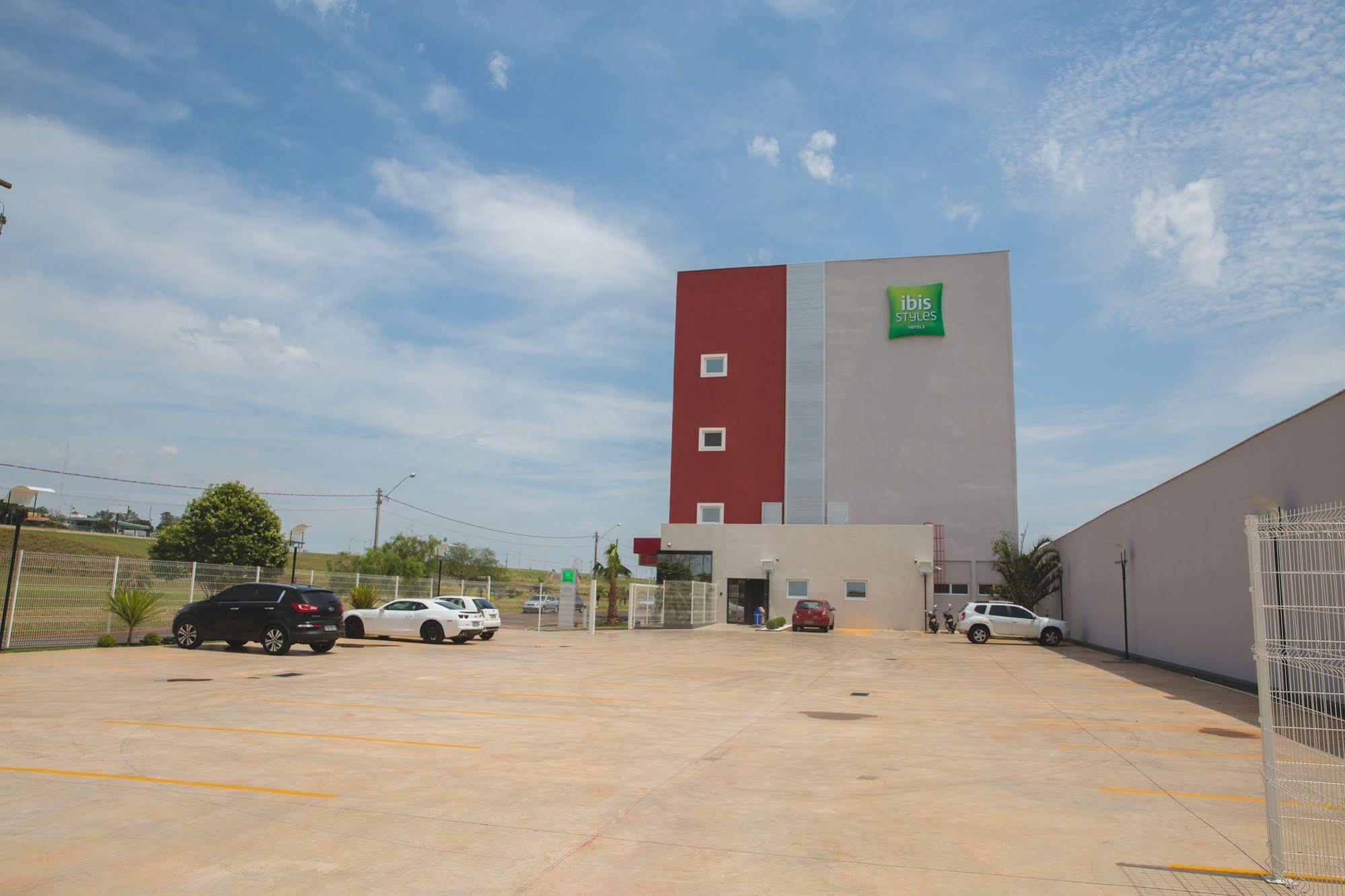 Ibis Styles Birigui Hotel Buitenkant foto